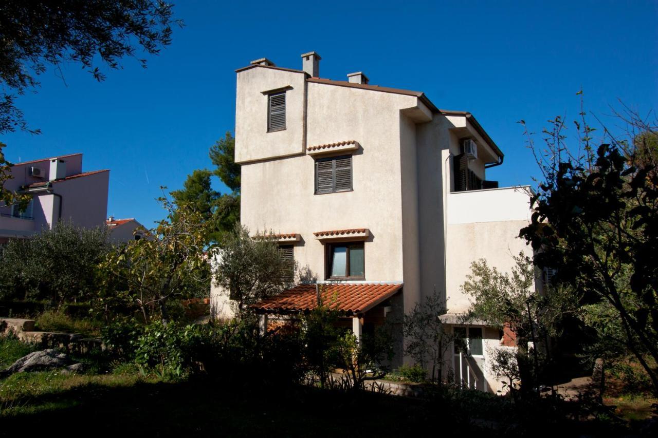 Erika Apartamento Krk Town Exterior foto